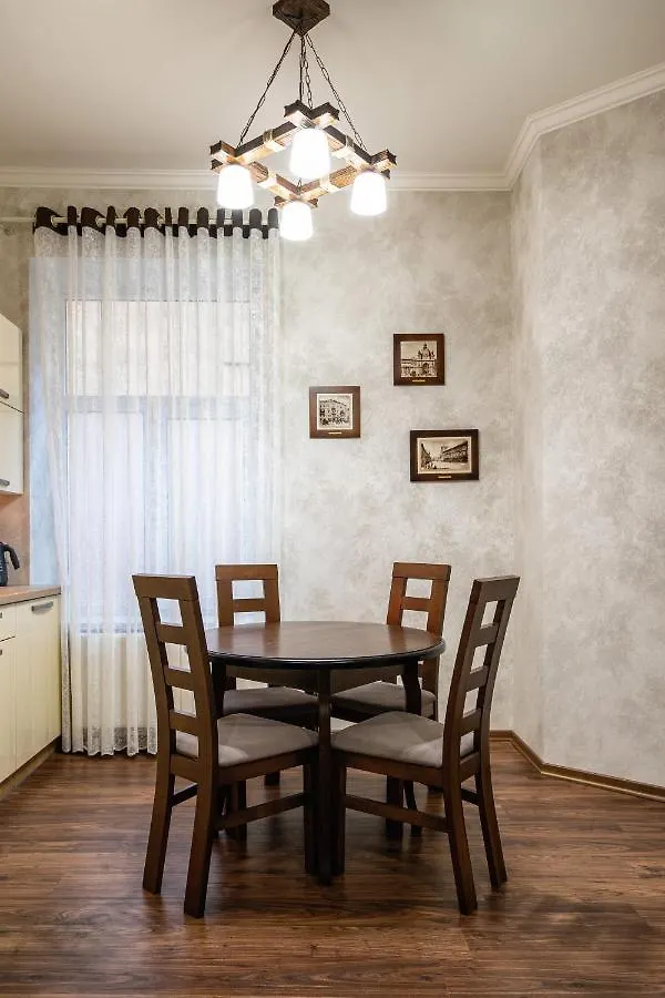 Historic Apartment Sofia In The Old Town Lviv
